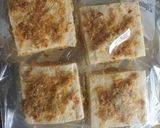 A picture of step 4 of Fried tofu in lemongrass.