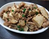 A picture of step 4 of Chinese Mushroom Tofu Minced Pork Stir Fry 香菇碎豬豆腐.