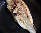 Foto del paso 6 de la receta: Breca torrada a la plancha con vuelco de tomates cherrys marina