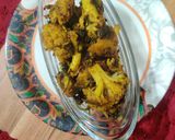 A picture of step 8 of Aloo Gobhi with Methi.