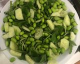 Foto del passaggio 4 della ricetta Insalata di edamame e ravanelli