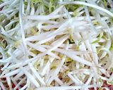 Hình bước làm 1 của món Bún riêu sườn non