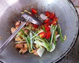 รูปขั้นตอนการทำที่ 4 ของ แหนมผัดไข่พริกไทยสด #อาหารไทยง่ายๆ