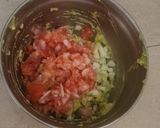 A picture of step 2 of Avocado sandwich.