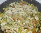 Foto del paso 6 de la receta: Tallarines con sabor oriental
