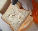 Foto langkah ke 2 dari resep Spread Cheese Toast.