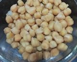 A picture of step 1 of Matki Chana Chaat.