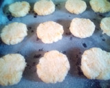 Foto del paso 2 de la receta: Alfajores con masa de coco relleno de frosting de chocolate