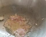 A picture of step 2 of Creamy black pepper chicken.