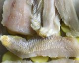 Foto del paso 2 de la receta: Filet de merluza al horno con papas 🙌🏻