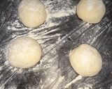 صورة لخطوة 2 من وصفة بيتزا محلات