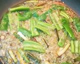 Foto del paso 7 de la receta Chipirones con ajetes y pimiento verde