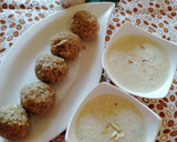 A picture of step 5 of Leftover roti Churma lodoo.