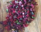 Foto del paso 1 de la receta: Ensalada de tallos de beterraga