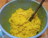 Foto langkah ke 3 dari resep Ketan Kuning Bumbu Serundeng Pedas Manis gurih.