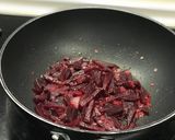 Foto del paso 3 de la receta: Zamburiñas sobre lecho de risotto de remolacha