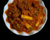 A picture of step 7 of Mushroom Matar Paneer Masala.