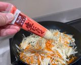 A picture of step 8 of Enoki Mushroom Omelette.
