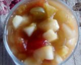 Foto del paso 2 de la receta: Ensalada de frutas🍌🍎🍑🍊🍏🍐🍇