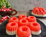 Foto langkah ke 4 dari resep Puding Lumut Merah Putih.