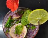 A picture of step 3 of Rose Strawberry Mojito.