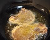 A picture of step 2 of Pan Fried Porkchops.