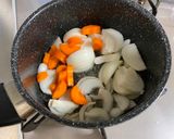 A picture of step 2 of Chicken Heart in Japanese Curry.