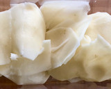 Foto del paso 1 de la receta: Patatas chips (al microondas)