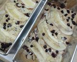 Foto langkah ke 3 dari resep Raisin Banana Bread.