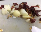 รูปขั้นตอนการทำที่ 1 ของ บรอกโคลีผัดไข่เค็ม