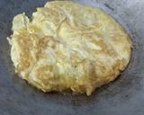 Foto langkah ke 3 dari resep Bola Bola Nasi Kuning Omelete Asam Manis.