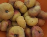 عکس مرحله 1 از دستور شربت هلو انجیری