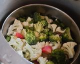 A picture of step 1 of Mix vegetables spicy korma.
