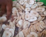 Foto langkah ke 2 dari resep Keripik pisang coklat.