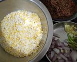 A picture of step 2 of Sprauted ragi khichdi.