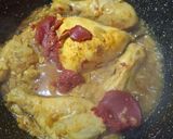 عکس مرحله 2 از دستور خورشت گوجه سبز با مرغ