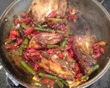 Foto langkah ke 5 dari resep Ayam goreng bumbu sambal hati.