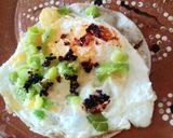 Foto del paso 2 de la receta: Huevo en tortilla 🍳