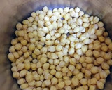 Foto del paso 4 de la receta: Garbanzos con acelgas en crema de verduras