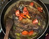 Foto langkah ke 4 dari resep Pindang Kecap Ikan Mas.