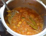 A picture of step 6 of Chole bhature.