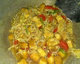 Foto langkah ke 5 dari resep Tumis toge tahu simpel.