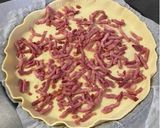 Une image de l'étape 4 de Quiche lorraine.