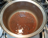 Foto del paso 4 de la receta: Volcán de chocolate con fresas y nata