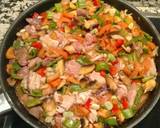 Foto del paso 2 de la receta Contramuslos de pollo con higaditos y verduras
