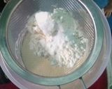 Foto langkah ke 2 dari resep Bolu pandan kukus simple.