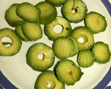 Foto del paso 1 de la receta: Ensalada de frutos frescos y secos, con queso de cabra