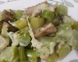 Foto del paso 2 de la receta: Salteado de tronquitos de champiñón y brócoli (aprovecho todo!!)