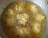 A picture of step 2 of Mungdal pakoda.