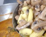 मशरुम-बेबीकॉर्न व्हेज करी (Mushroom Babycorn Veg Curry Recipe In Marathi) रेसिपी स्टेप 5 फोटो 